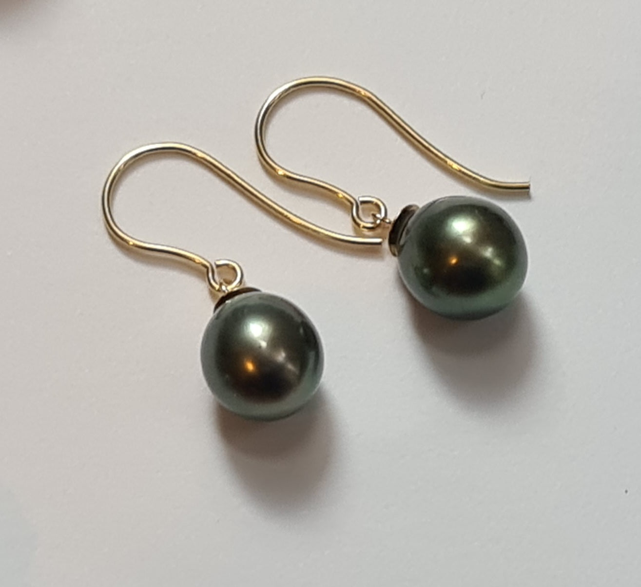 9ct Yellow Gold Tahitian Pearl Earrings